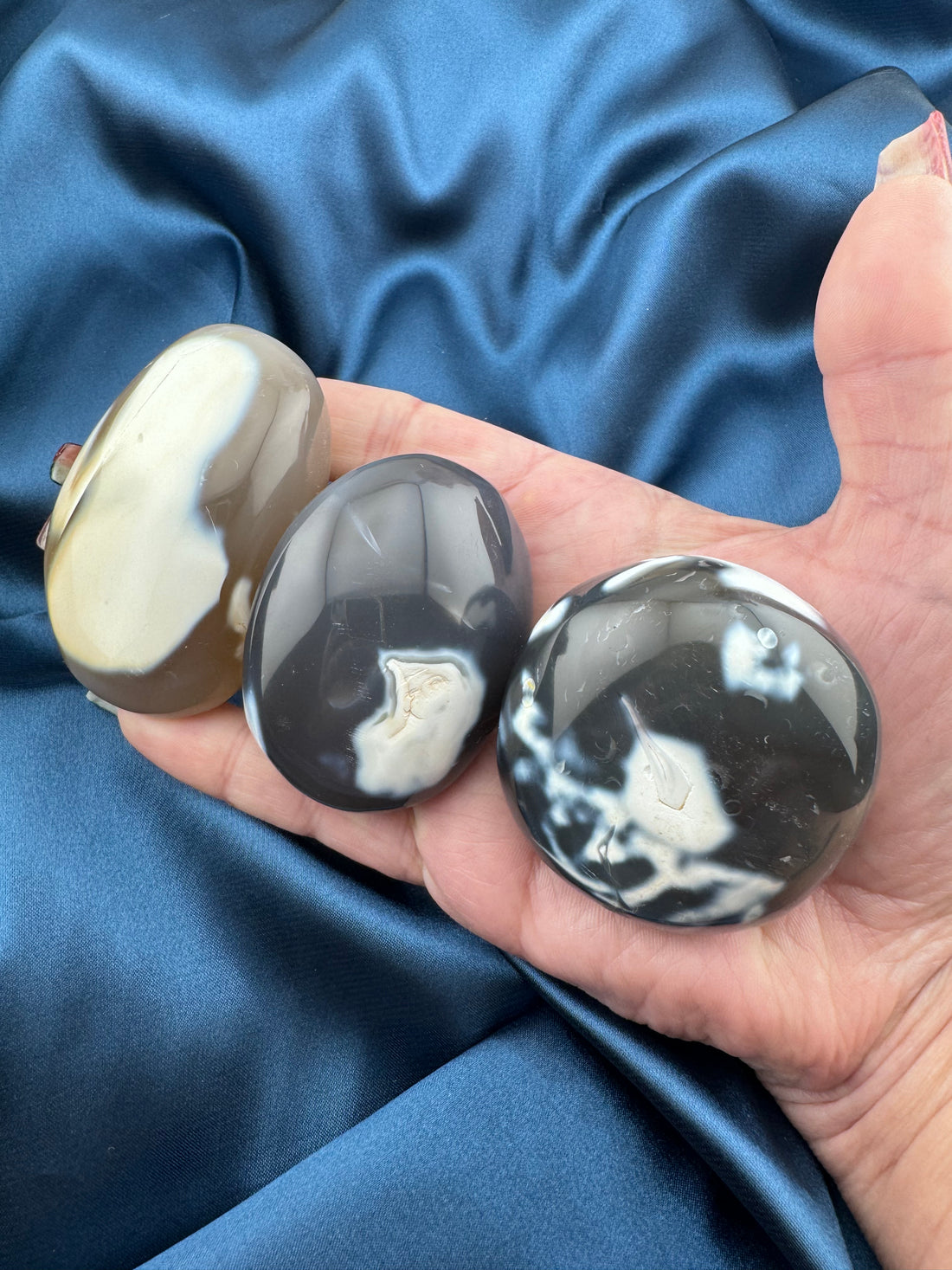 Orca Agate Palm Stone-Handmade Naturals Inc